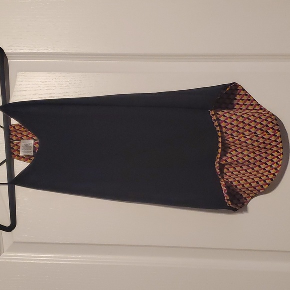 Express Reversable Tank Top - Picture 2 of 3